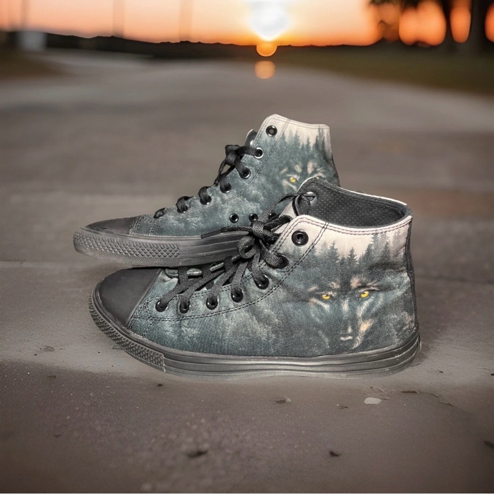RAAD Shop Rare Wolf  sneakers High Top Mens 8.5 Woman’s 10